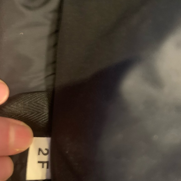 Superb and warm Kanuk coat. Mint condition. Colour is black. - Picture 3 of 9